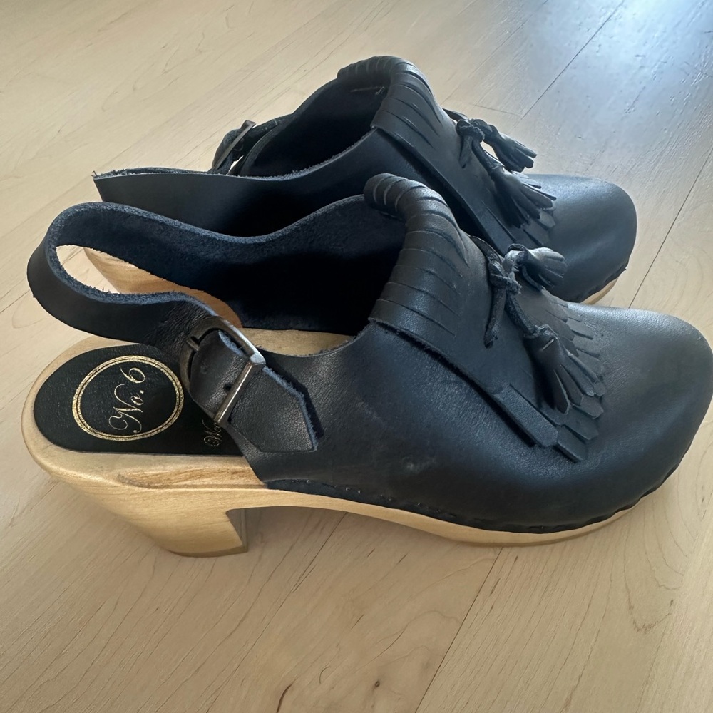 No.6 Navy Leather Women's Clogs